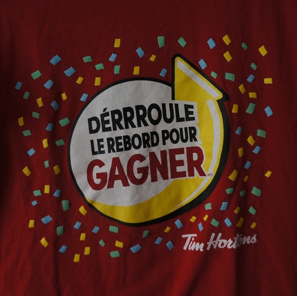 LAST CHANCE - unique red unisex graphic tee - Picture 2 of 3